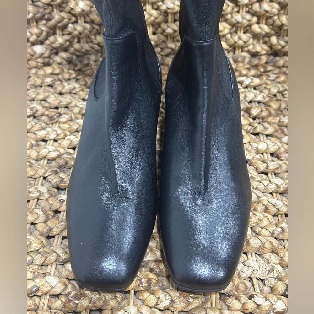 Aquatalia Sandi‎ Sock Stretch Bootie Size 36
